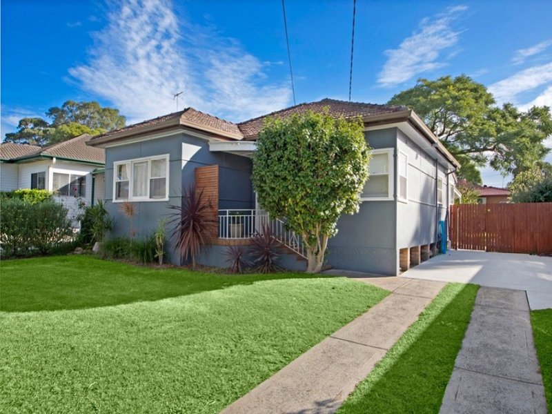 207 Oak Road, Kirrawee, NSW 2232 Property Details