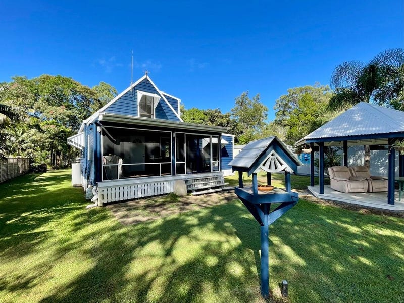 12 The Esplanade, Karragarra Island, QLD 4184