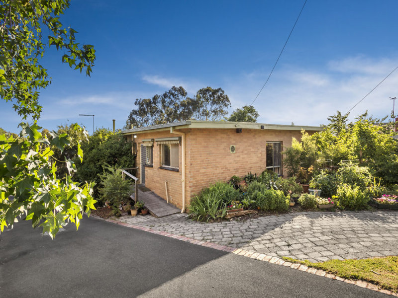 1/107 Greenhill Road, Greensborough, Vic 3088 Property Details