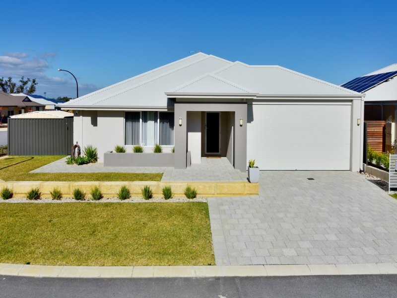 25 Beaumonde Grange Aveley WA 6069 Property Details