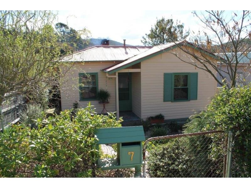 7 Wilga Street, Captains Flat, NSW 2623