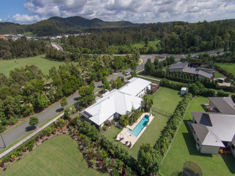 4 Lagoon Park Drive, Maudsland, Qld 4210 - Property Details