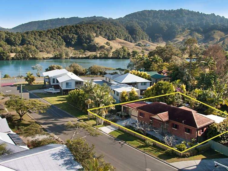 13 Gray Street, Tumbulgum, NSW 2490 Property Details