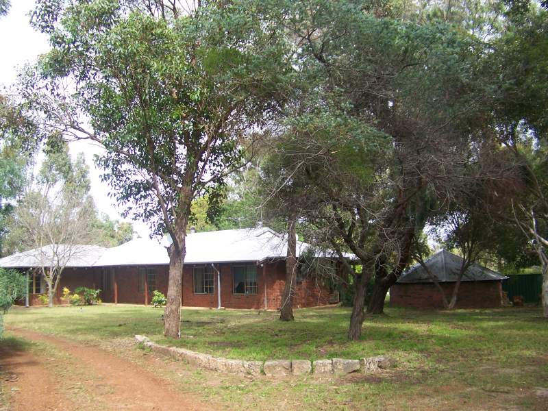 35 Gladstone Drive, Serpentine, WA 6125