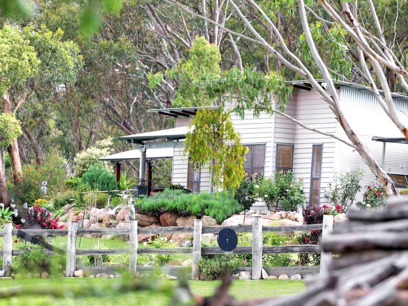 52 Vallah Lane, Stanthorpe, Qld 4380 House for Sale