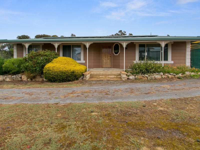 9 Giles Street, Coobowie, SA 5583 Property Details