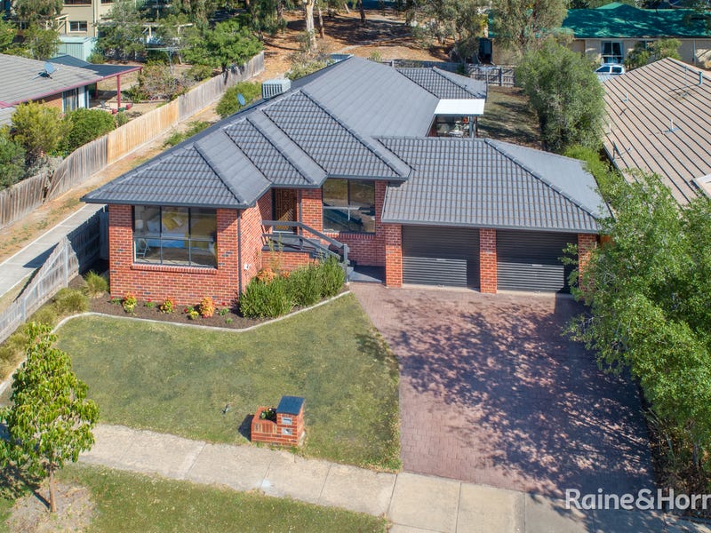 54 Olive Grove, Sunbury, VIC 3429
