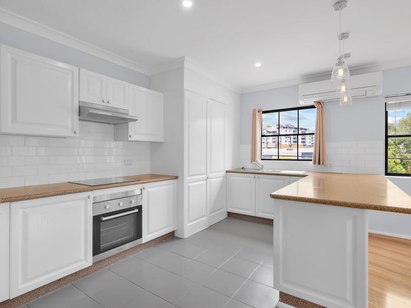 1-485-wentworth-avenue-toongabbie-nsw-2146-realestate-au