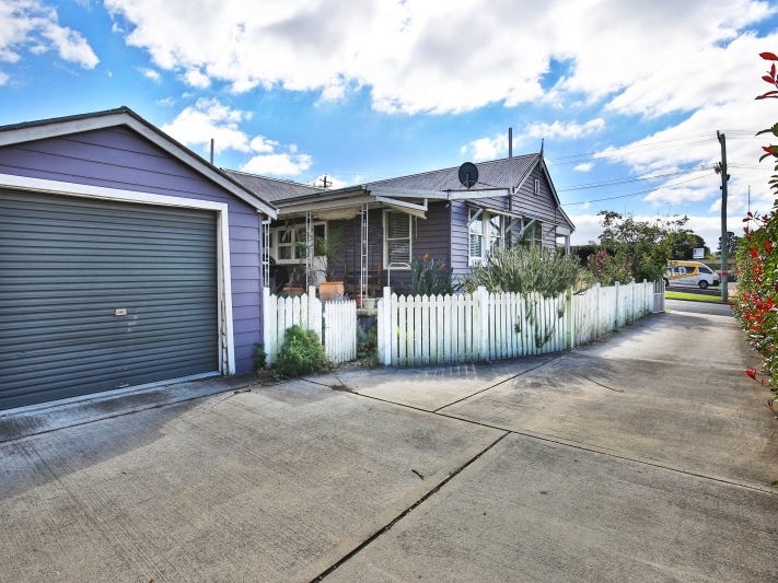 12 Bunberra Street, Bomaderry, NSW 2541