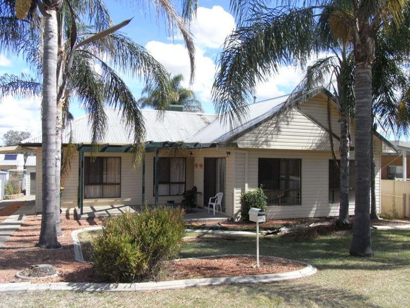 13 Parry Street, Tamworth, NSW 2340 Property Details