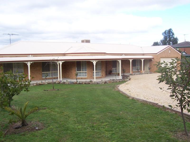 62 Mill Road, Kilmore, VIC 3764