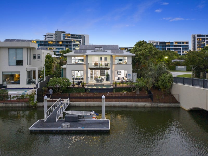 13 South Quay Drive, Biggera Waters, QLD 4216