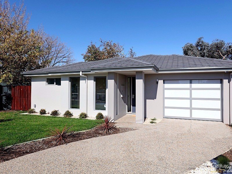 10B Narooma Street, Moorabbin, Vic 3189 Property Details