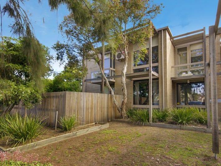 3/154 Bellerine Street, Geelong, Vic 3220 Property Details