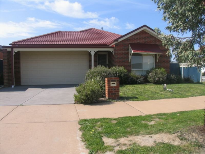 5 Blackwood Drive, Pakenham, VIC 3810