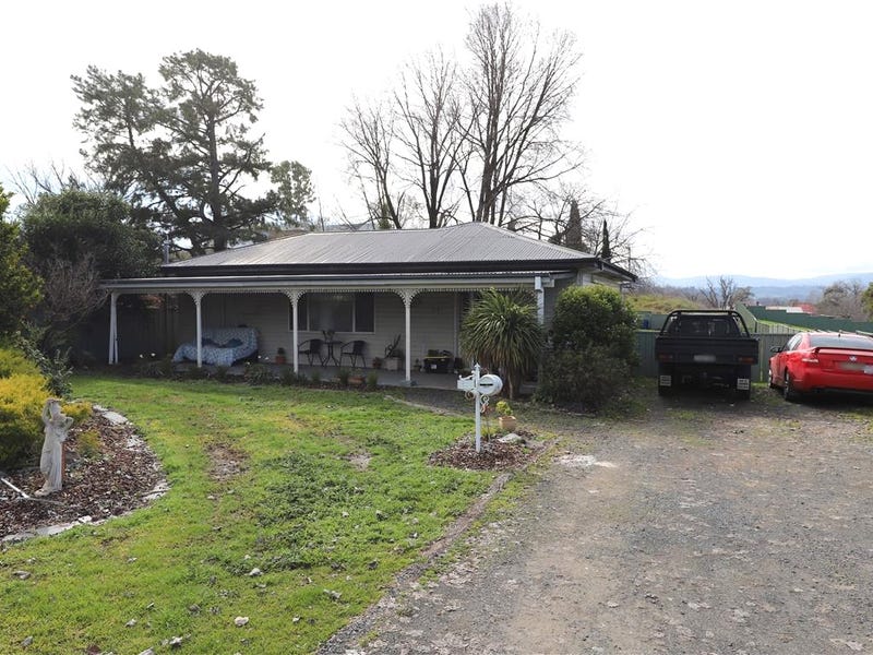 138 Capper Street, Tumut, NSW 2720