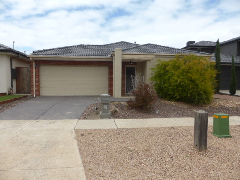 296 Saltwater Promenade, Point Cook, VIC 3030