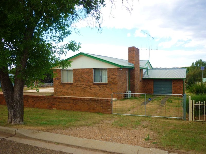 18 York Street, Adaminaby, NSW 2629