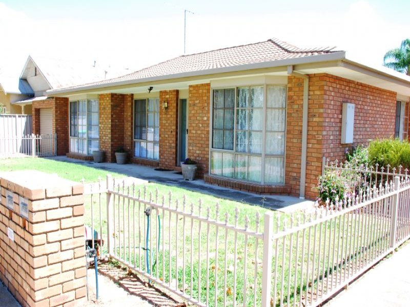 1/52 Corio Street, Shepparton, Vic 3630 Property Details