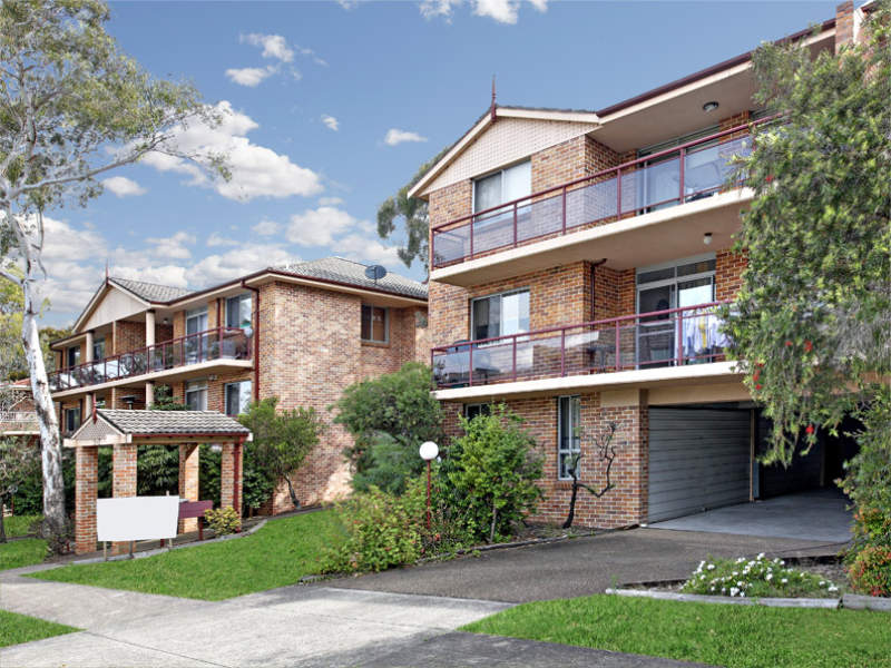 11/1 Carnarvon Street, Carlton, NSW 2218