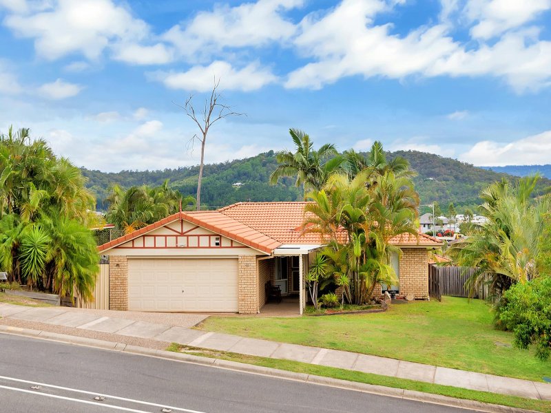 15 Palmerston Drive, Oxenford, QLD 4210