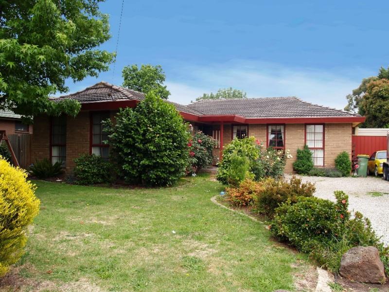 129 Hayrick Lane, Mooroolbark, Vic 3138 - Property Details