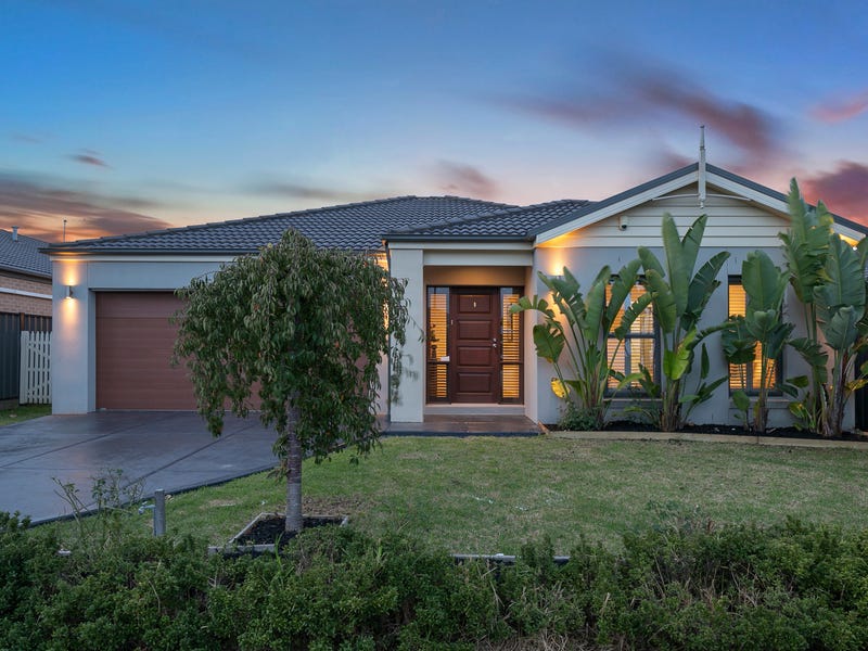 49 Pembroke Crescent, Derrimut, Vic 3026 Property Details