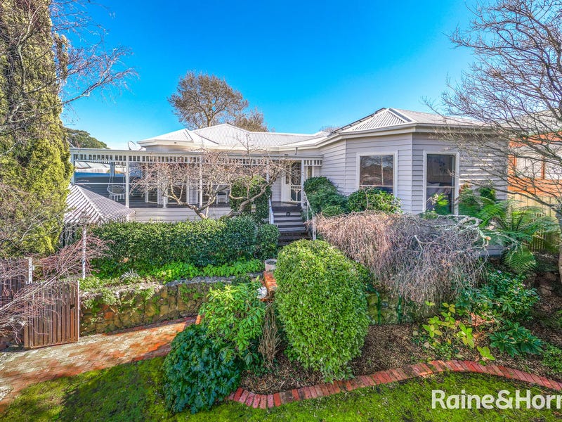 44 Stephen Street, Gisborne, Vic 3437 House for Sale