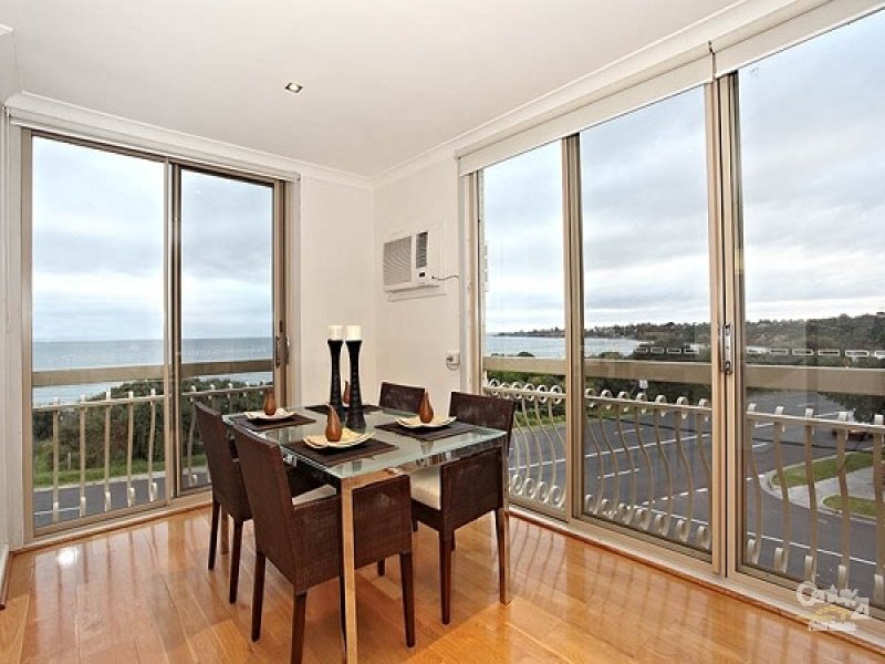 2/58 Beach Road, Mentone, Vic 3194 Property Details