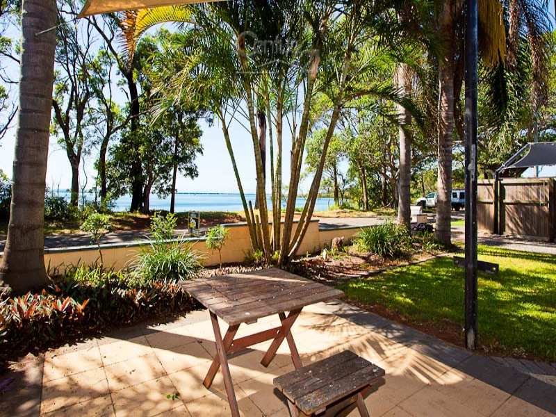 329 Esplanade, Redland Bay, QLD 4165