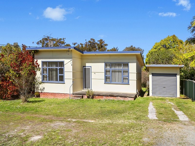 45 Thompson Street, Long Jetty, NSW 2261 45 Thompson Street, Long Jetty, NSW 2261