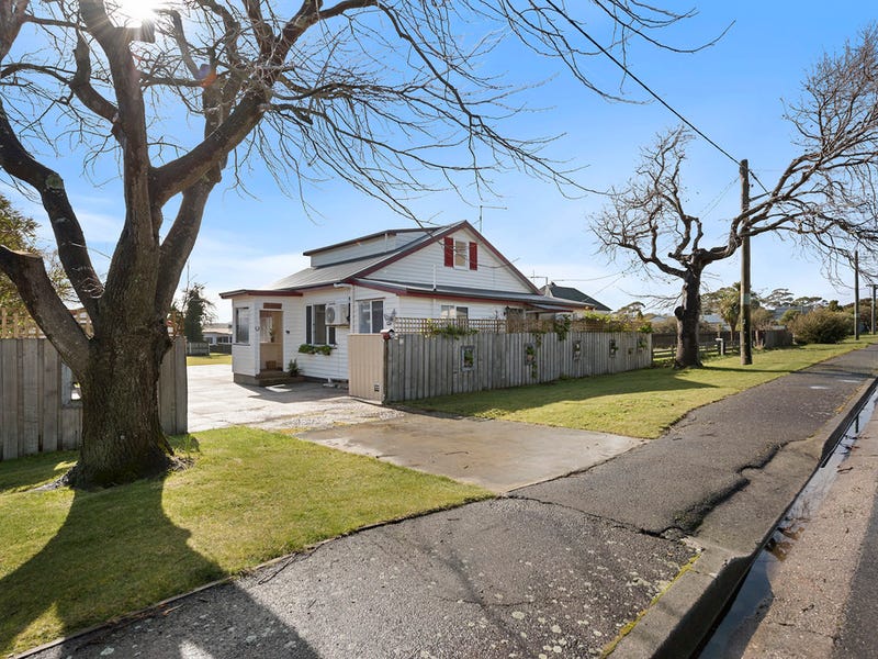 12 Scott Street, Beauty Point, TAS 7270