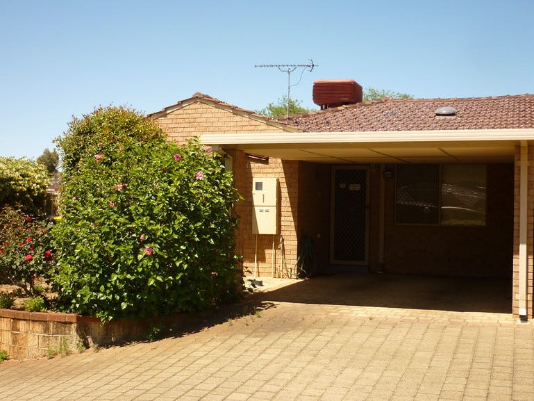 1/4 Page Road, Kelmscott, WA 6111 Property Details