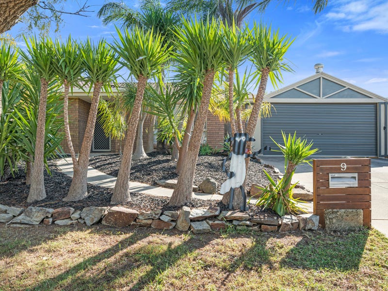 9 Odessa Drive, Woodcroft, SA 5162 Property Details