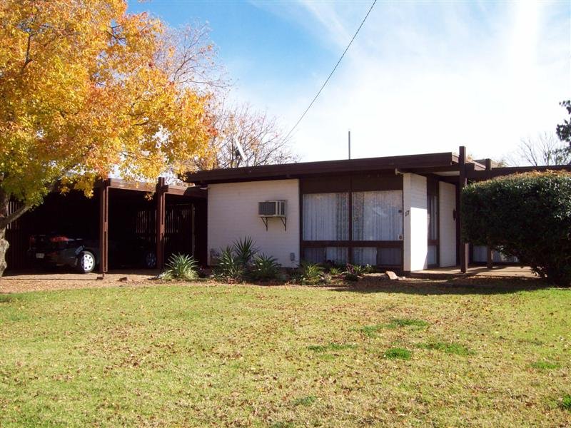 17 Margaret Crescent, Dubbo, NSW 2830 Property Details