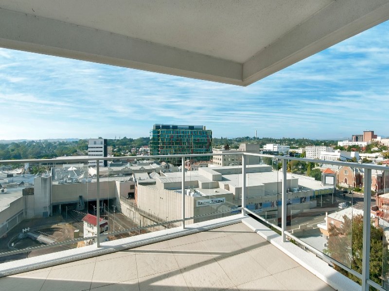 Unit 1001 'Aspire Apartments' 11 Ellenborough Street, Woodend, Qld 4305