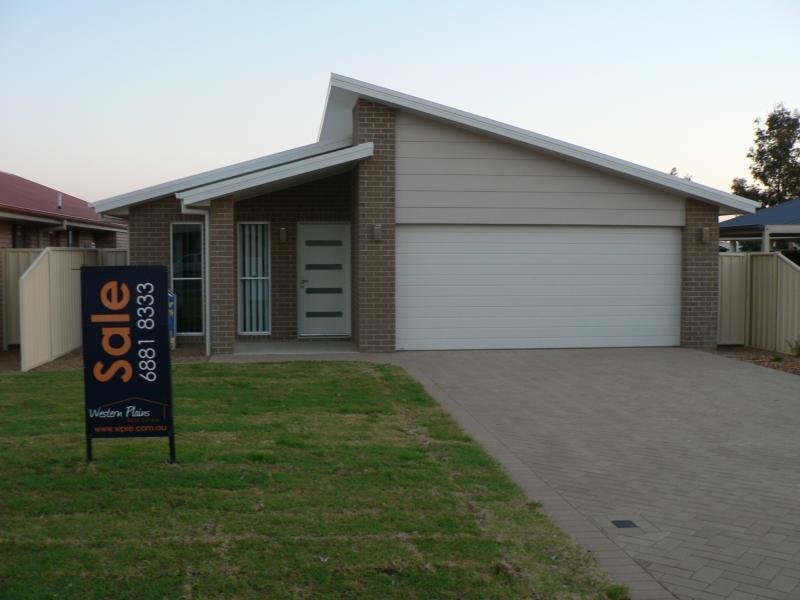 4 B Keswick Park Way, Dubbo, NSW 2830 Property Details