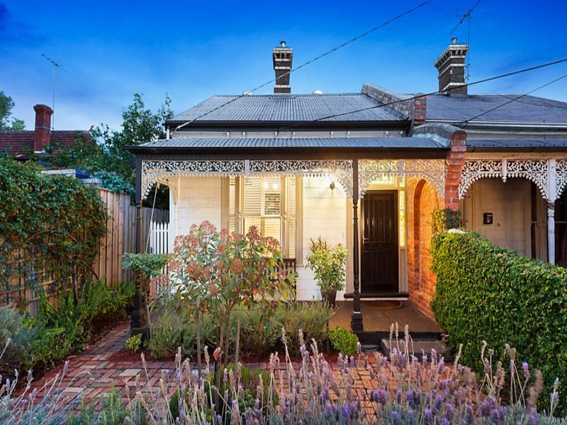 2 queen st st kilda east