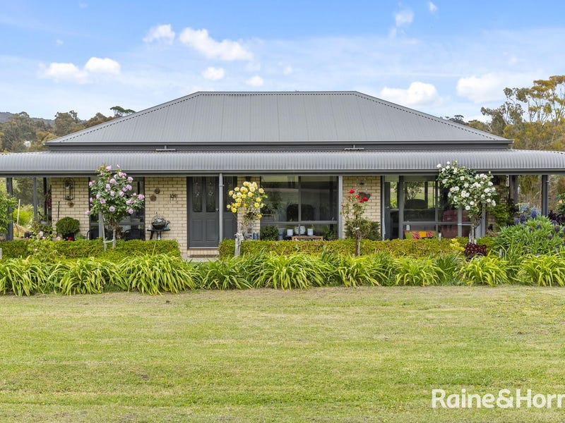 4 Cooke Street, Elphinstone, Vic 3448 Property Details