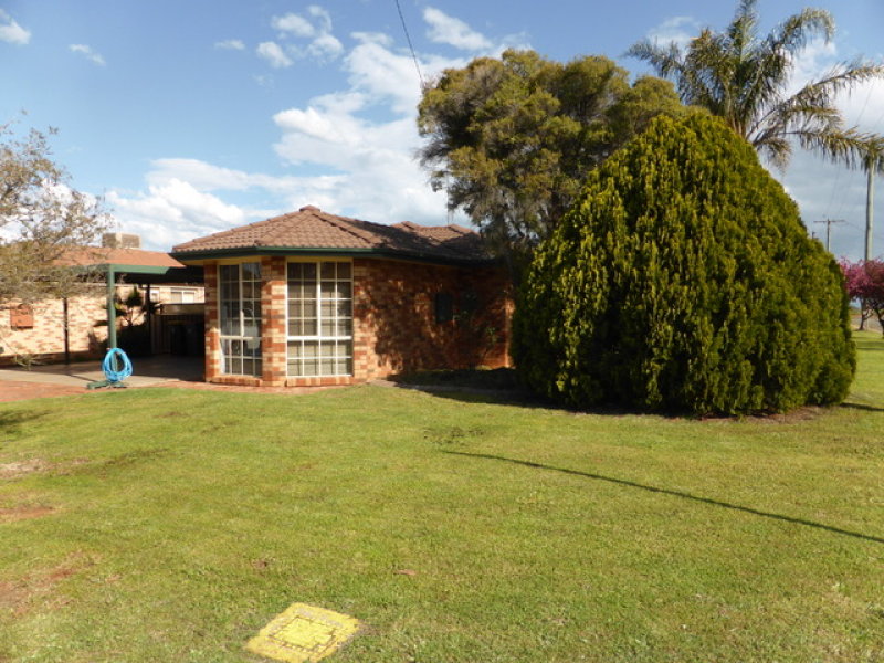 1 Guillan Place, Parkes, NSW 2870 Property Details