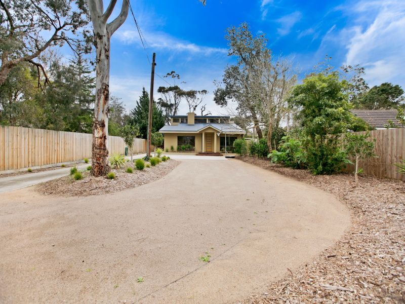 10 Kananook Avenue, Seaford, Vic 3198 Property Details