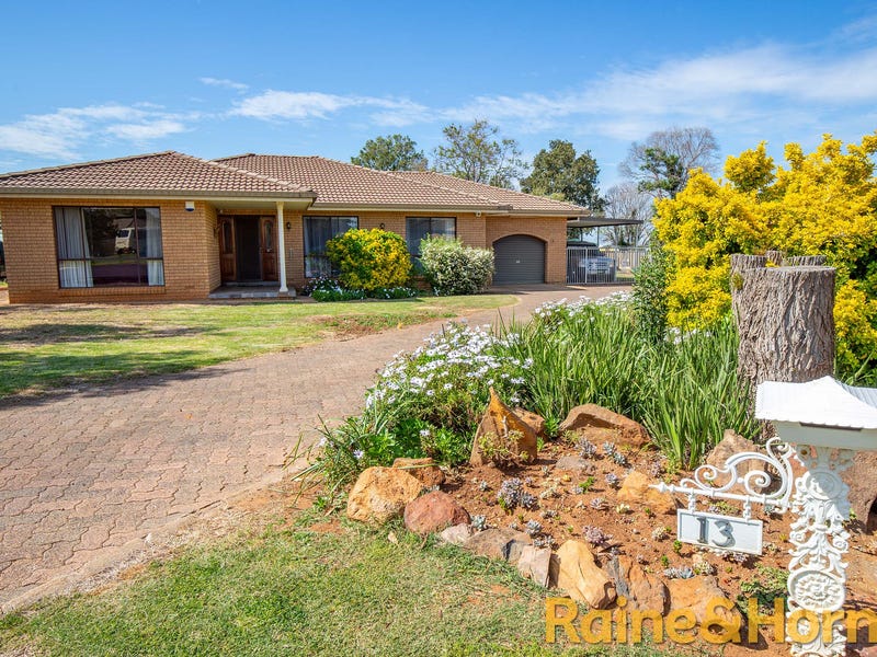 3 Bedroom Houses for Sale in Dubbo, NSW 2830