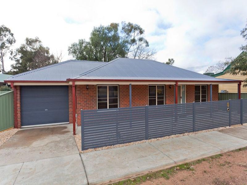 96 Thistle Street, Bendigo, Vic 3550 Property Details