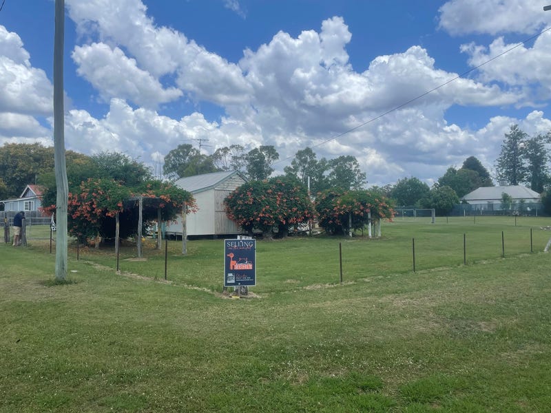 43 Canning Street, Leyburn, Qld 4365 Property Details