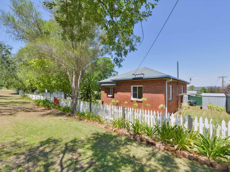 155 Upper Street, Tamworth, NSW 2340 Property Details