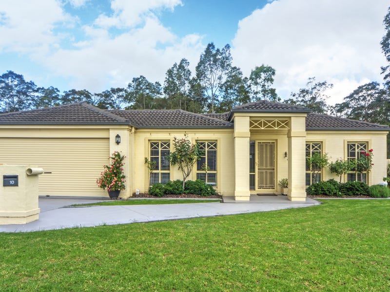 10 Rouken Glen Drive, West Nowra, NSW 2541