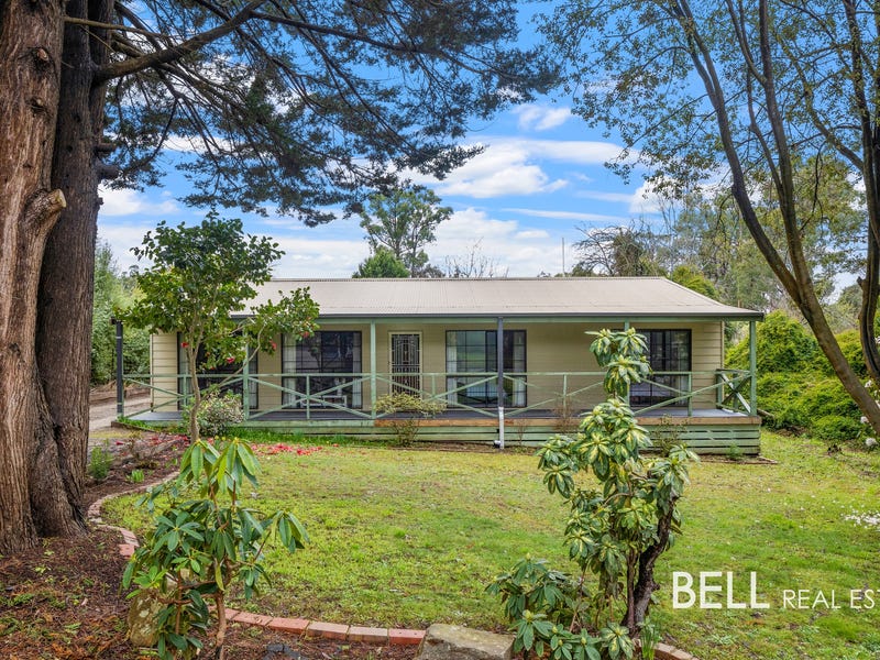 1 Garden Street, Cockatoo, Vic 3781 Property Details