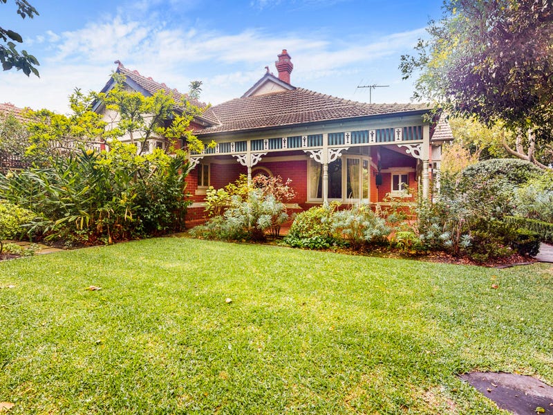 13 Central Park Road, Malvern East, VIC 3145