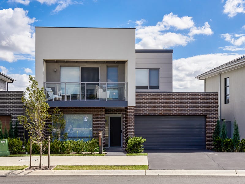 21 Greenview Drive, Moorebank, NSW 2170 Property Details