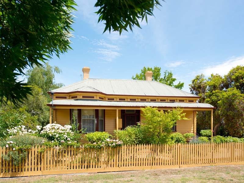 10 Bull Street, Castlemaine, VIC 3450